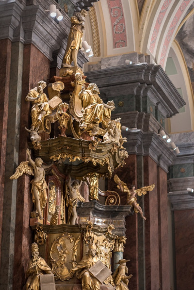 Hoffer Andrea Festő Restaurátor kép