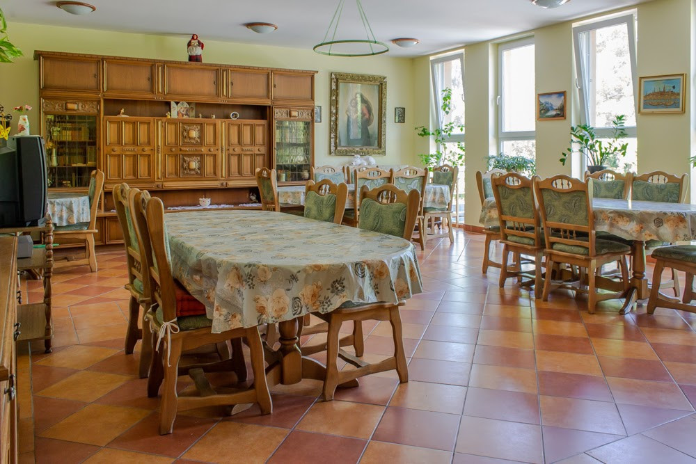 Hársfalevél Ápolási Intézet és Nyugdíjasház kép