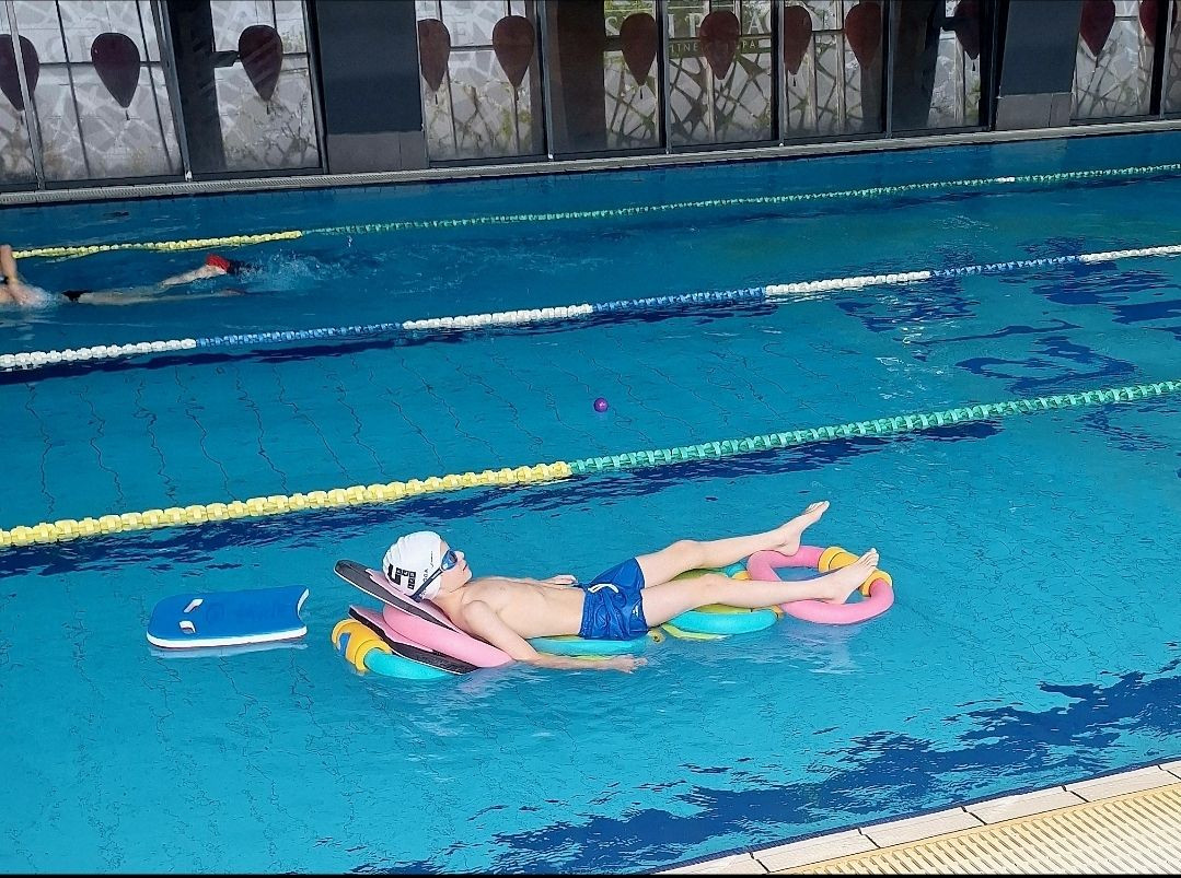 Andris úszás Óbuda +36-30-564-8769 kép