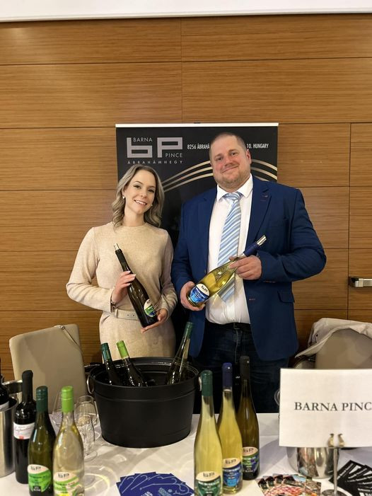 Barna Borozó Ábrahámhegy kép