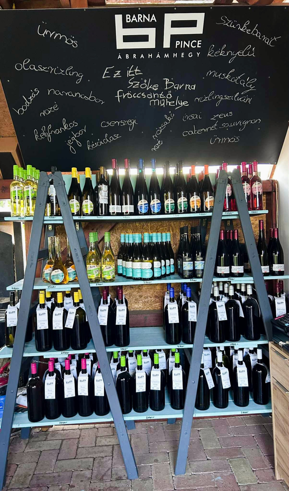 Barna Borozó Ábrahámhegy kép