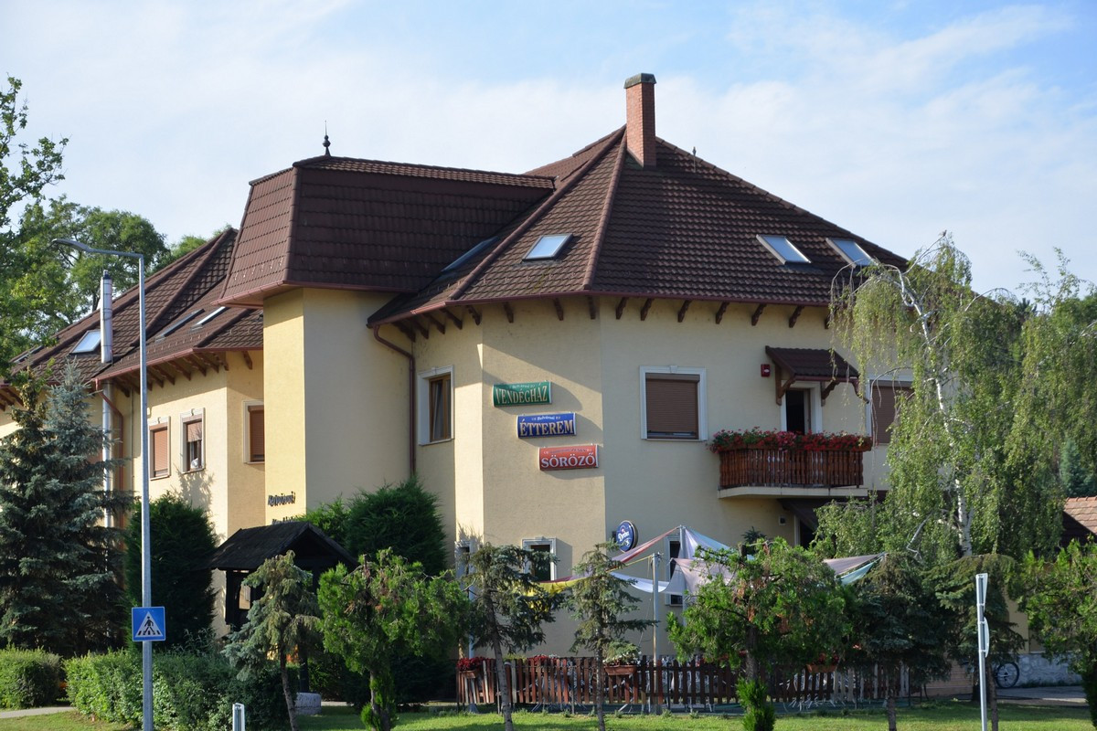 Belvárosi Vendégház csoportos szálláshely Mór kép
