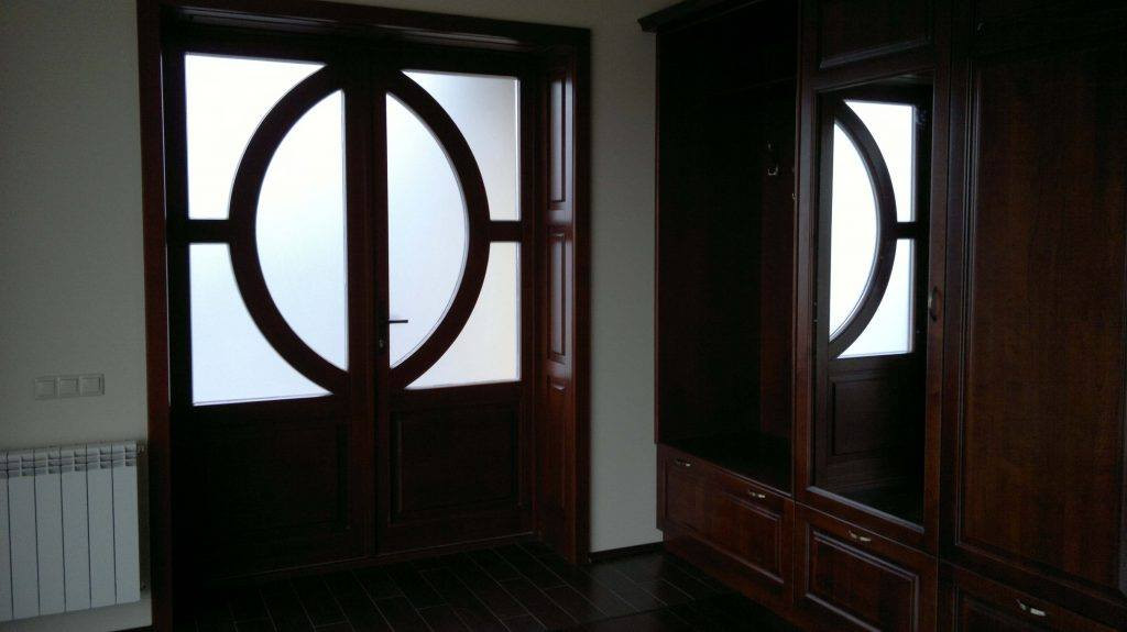 Beltéri ajtók gyártása tömör fából Sapiro-Transz Faipari Kft. kép