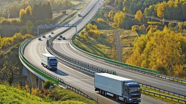 Szegő és Társa Trans kft. Közúti áruszállítás, fuvarozás, belföldi fuvarozás, 3,5t-24t szállítás Pest megye kép