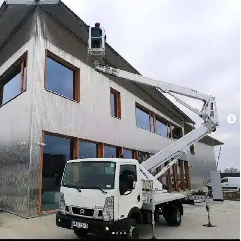 Emelőkosaras autó bérlés Pest megye kép