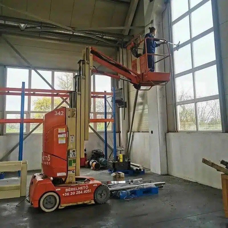 Emelőkosaras autó bérlés Pest megye kép