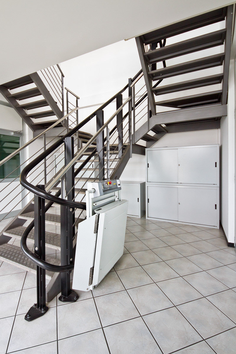 Italift Kft székliftek, hernyótalpas lépcsőnjáró Pest megye kép