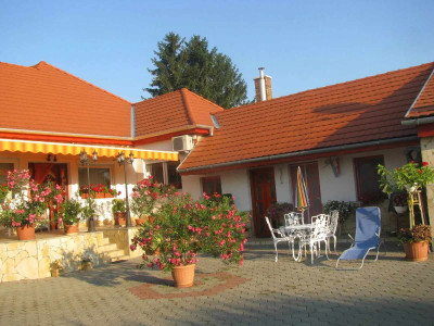 Urban Apartman Hatvan-tól 7 percre kép