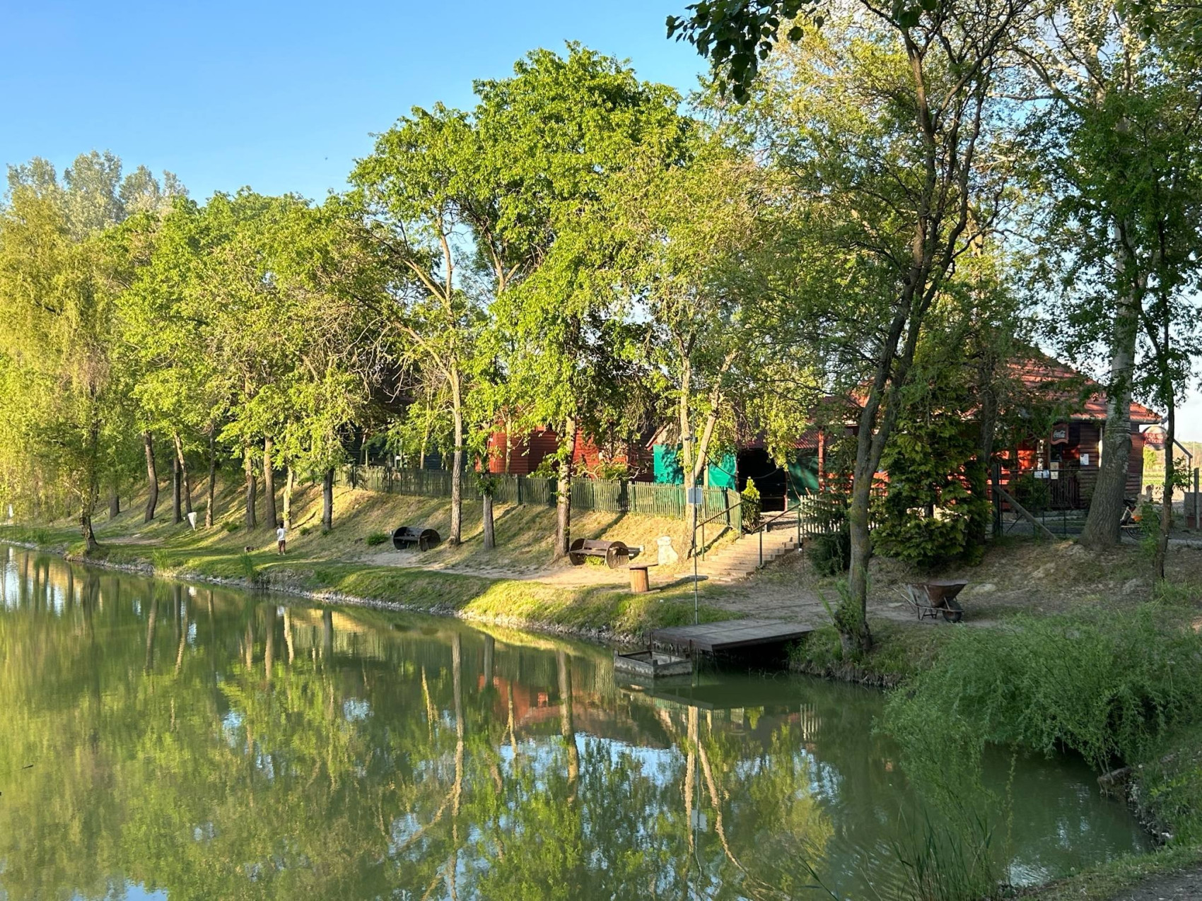 Toma Tó Horgászparadicsom  Kocsér Pest megye kép