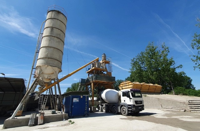 Perneki Ferenc Tüzép és építőanyagkereskedés Kiskunmajsa kép