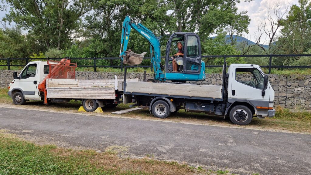 Szigeti Földmunka gépi földmunka Szentendre kép