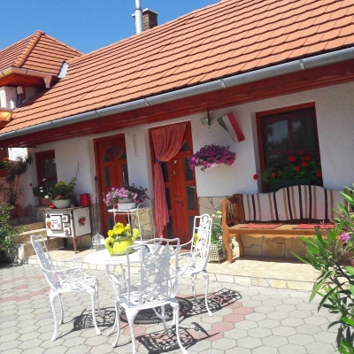 Urban Apartman Hatvan-tól 7 percre kép