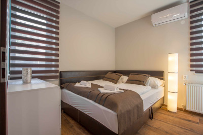 Griff medencés luxus apartmanház Balatonföldvár kép